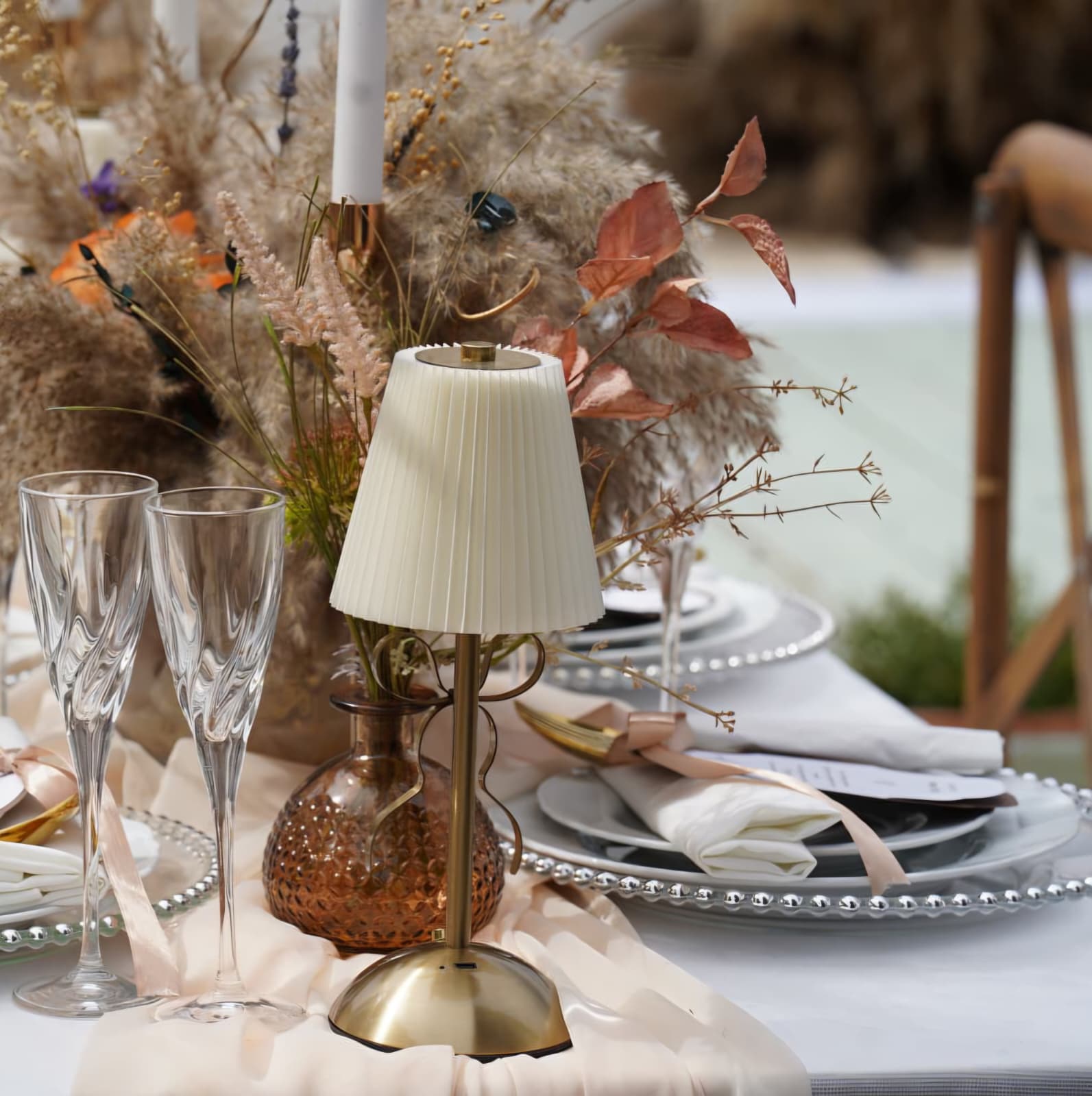 Amber Glass Vases for Hire - Image 3