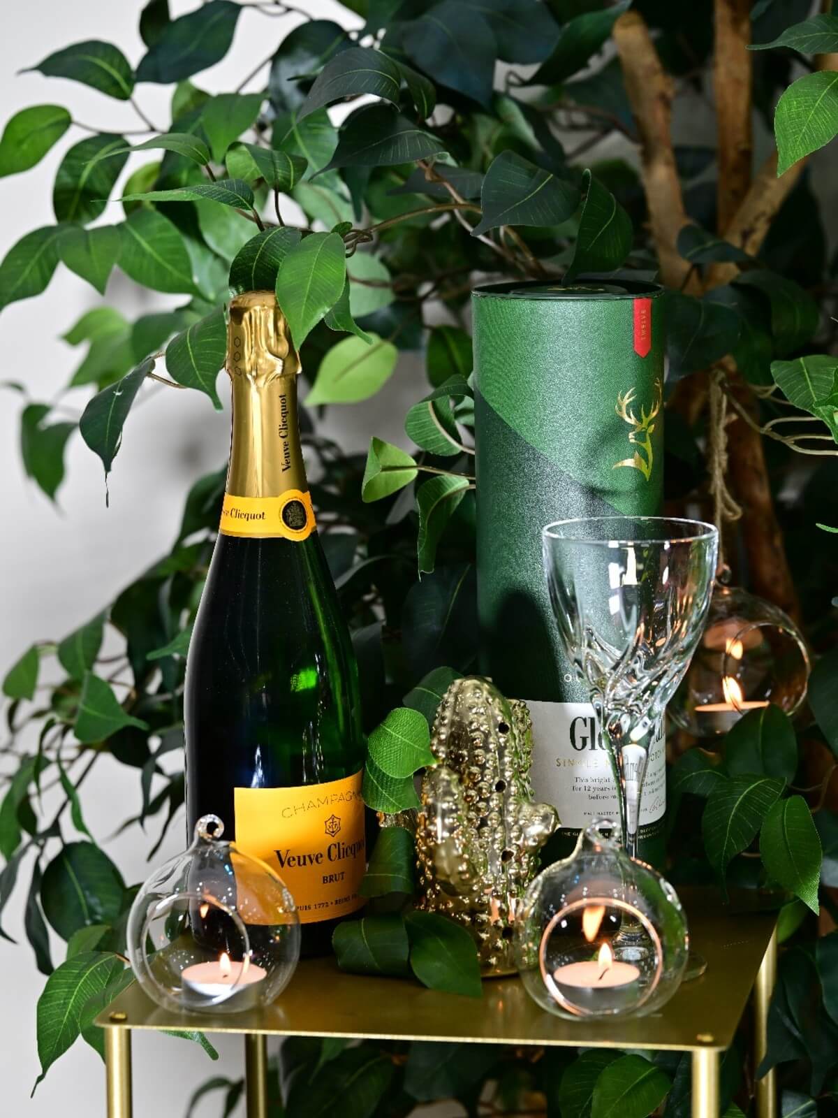 Vintage Silver Pedestal Champagne Ice Bucket For 10 Bottles - Image 8