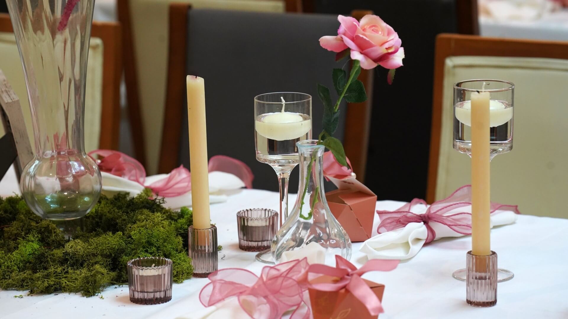 Tall Glass Vases for Elegant Wedding Tables - Image 3