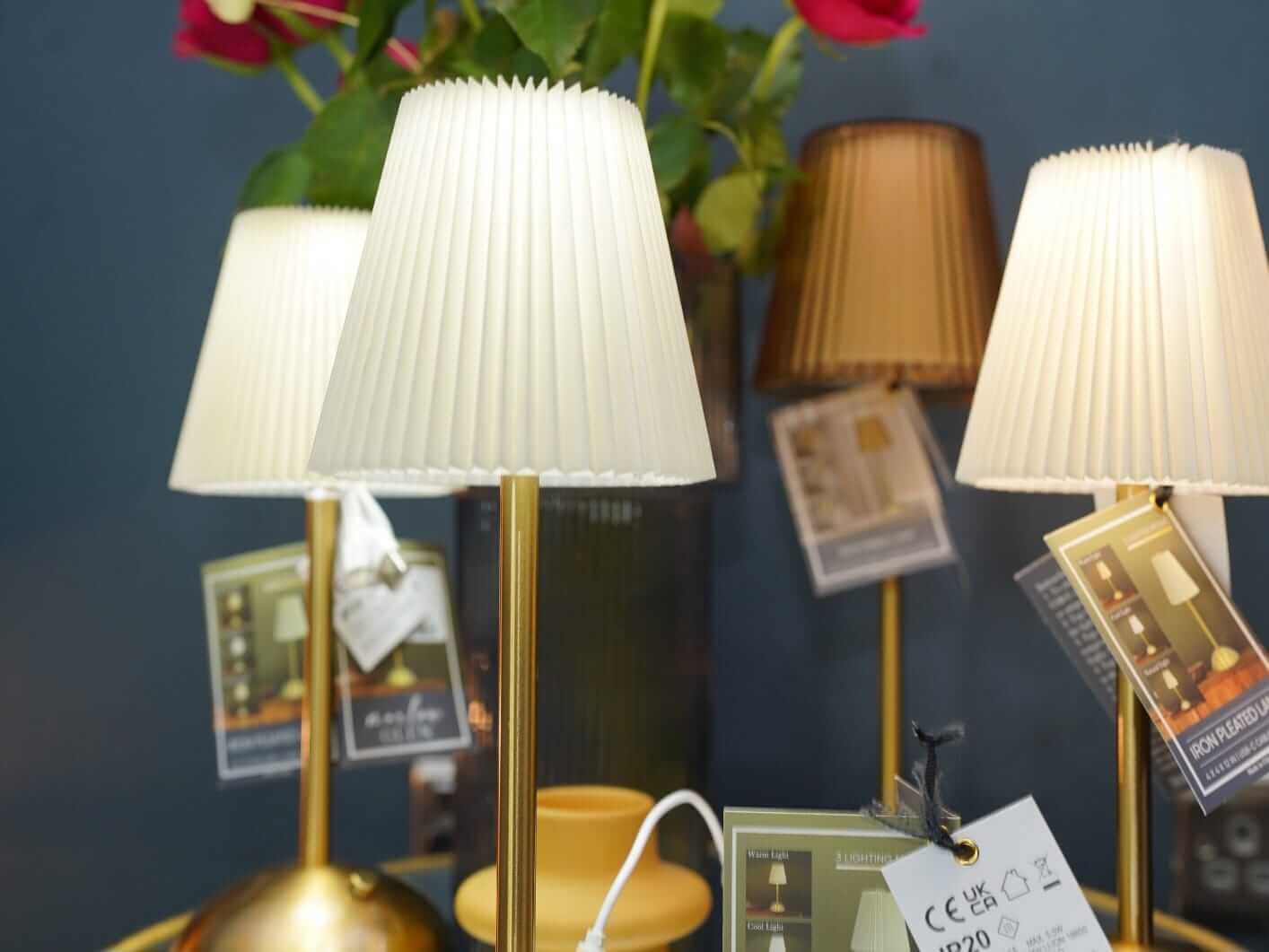 Rechargeable lamps arranged as cordless lamps for consistent venue lighting